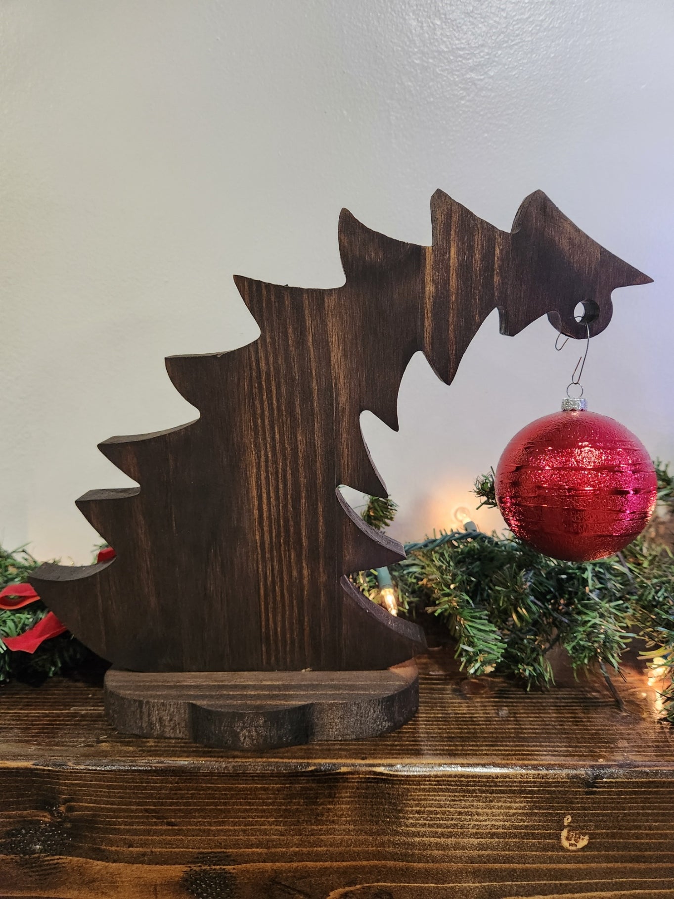 Leaning Tree Christmas Ornament Holder